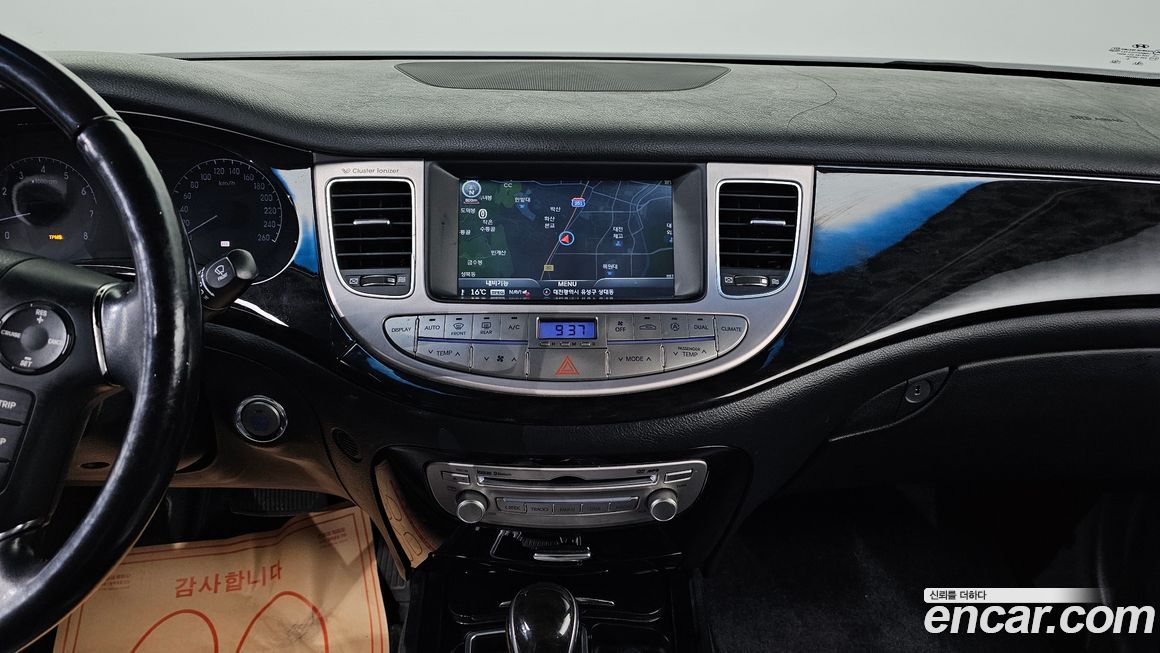 Hyundai Genesis 2013