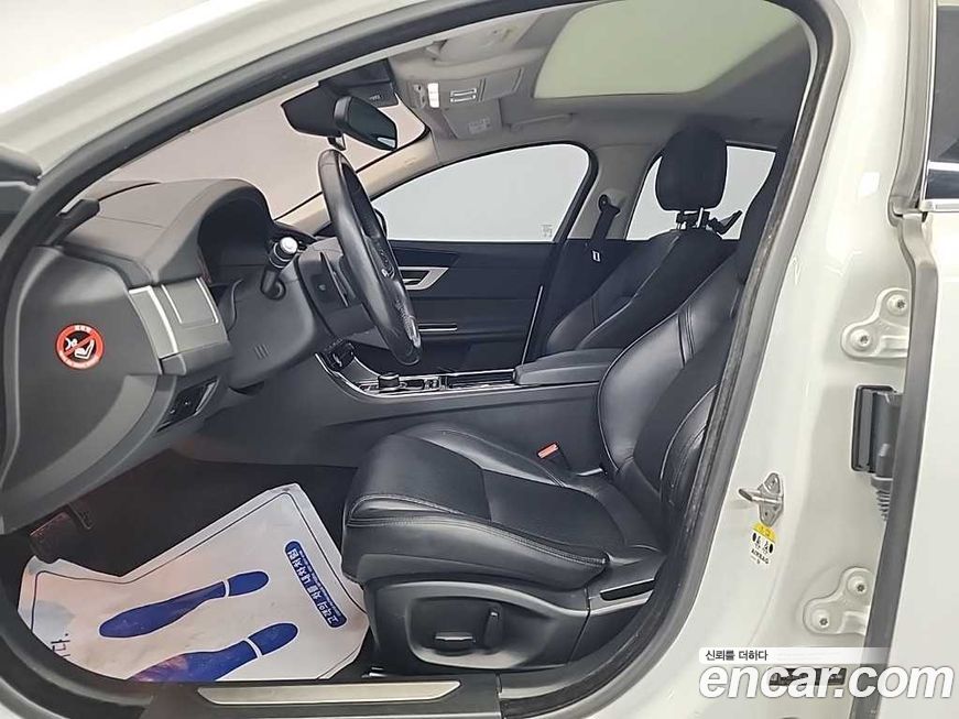 Jaguar XF 2017