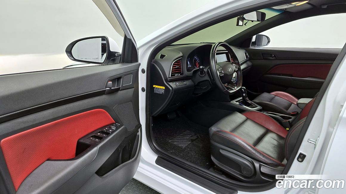 Hyundai AVANTE 2017