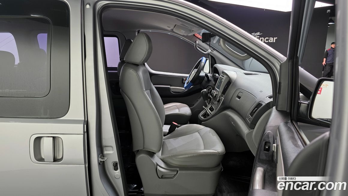 Hyundai Starex 2016
