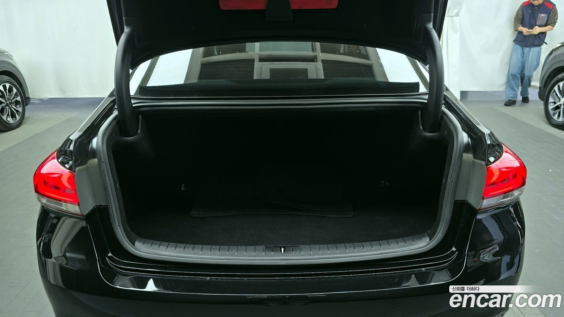 Hyundai Genesis 2016