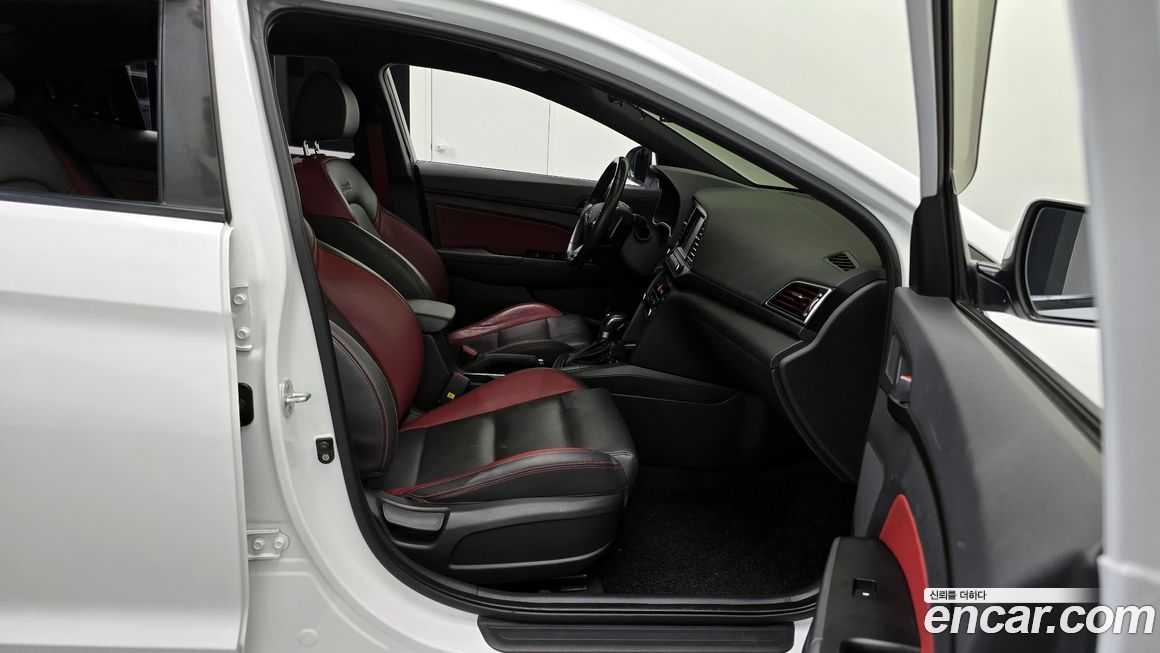 Hyundai AVANTE 2017