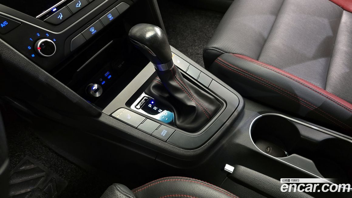 Hyundai AVANTE 2017