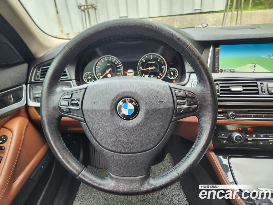 BMW 5-Series 2015