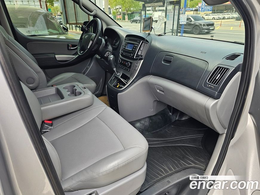 Hyundai Starex 2021
