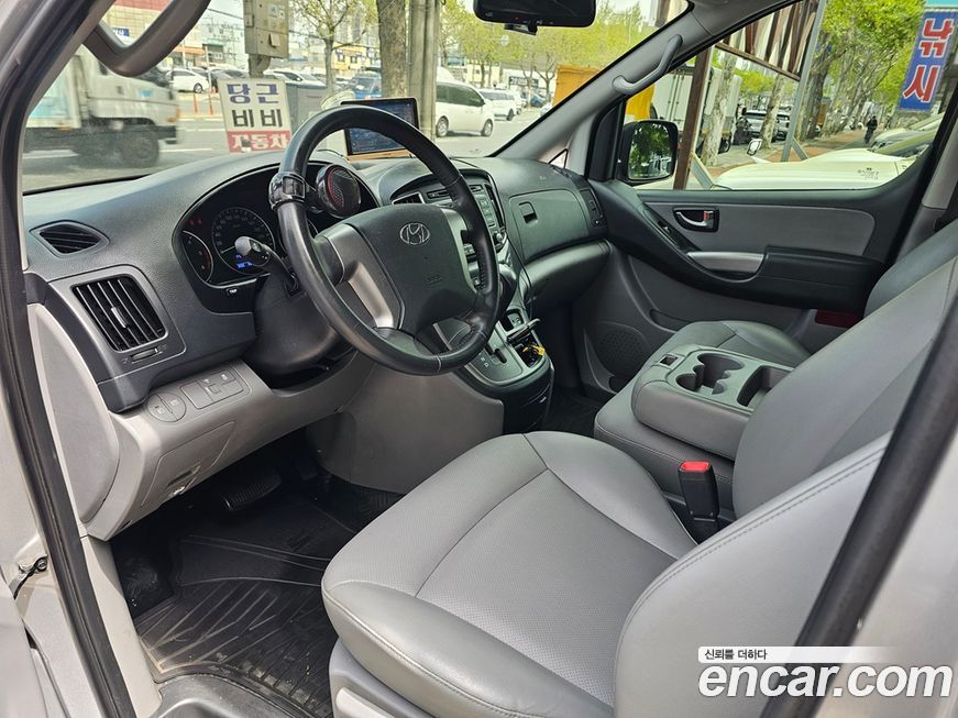 Hyundai Starex 2021