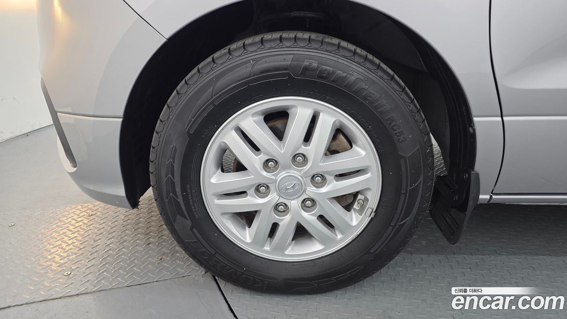 Hyundai Starex 2021