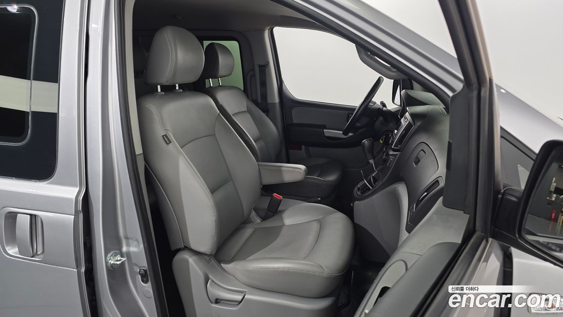 Hyundai Starex 2021