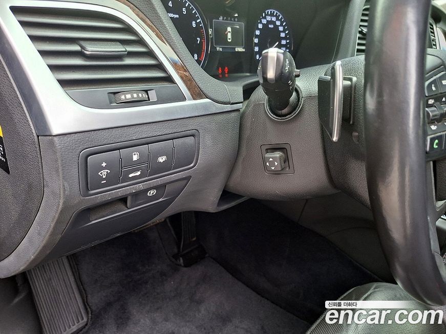 Hyundai Genesis 2015