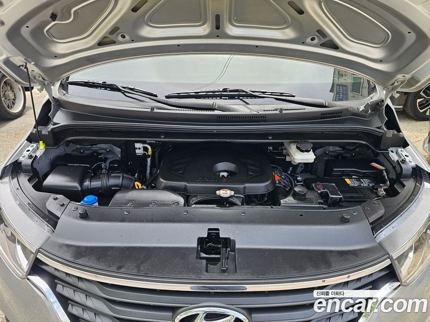 Hyundai Starex 2021