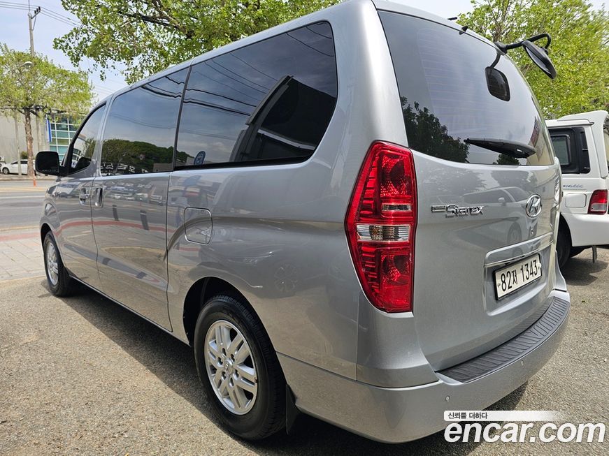 Hyundai Starex 2021