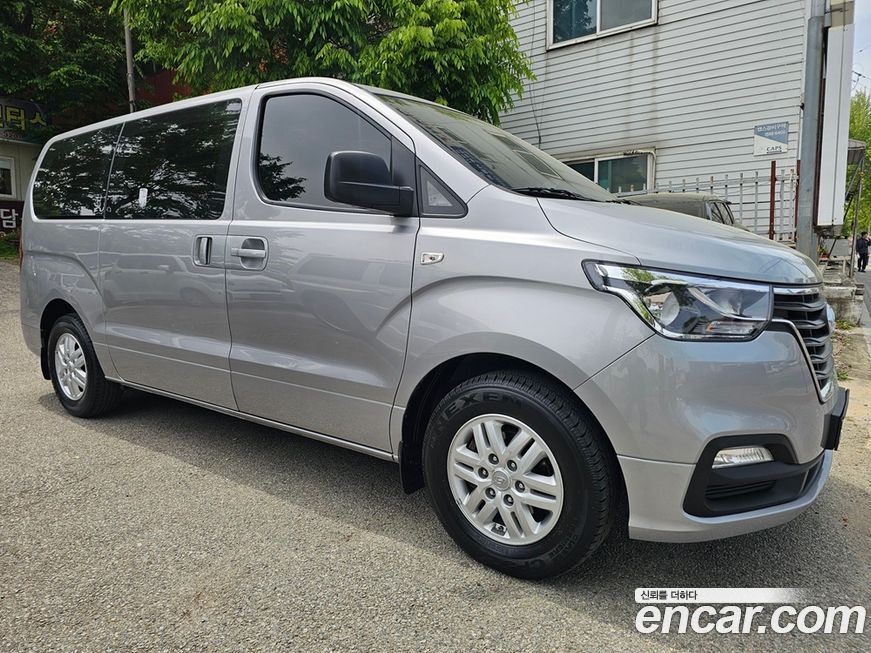 Hyundai Starex 2021