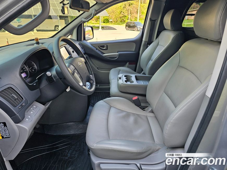 Hyundai Starex 2021