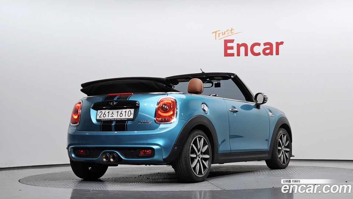 Mini Cooper Convertible 2018