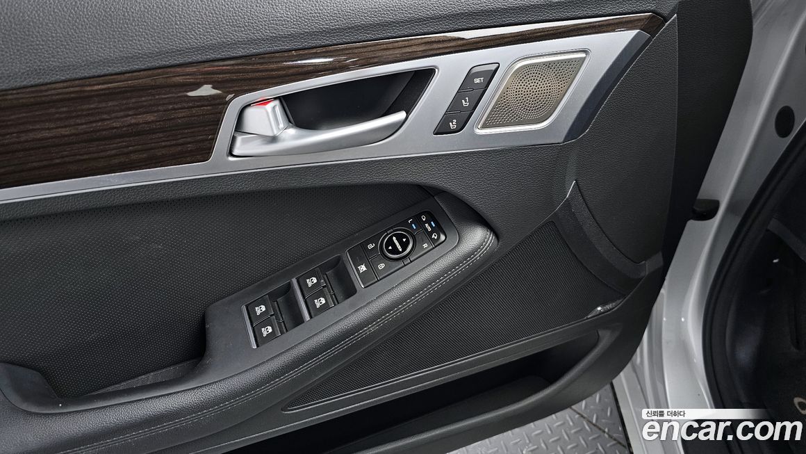Genesis G80 2017