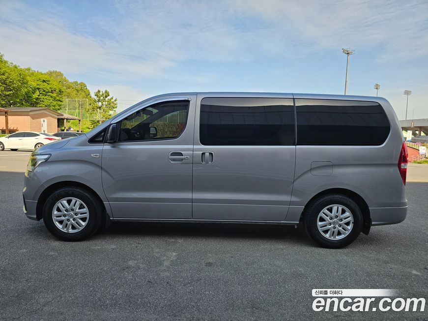 Hyundai Starex 2021