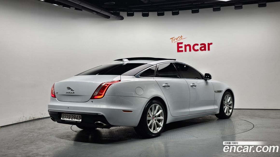 Jaguar XJ 2017