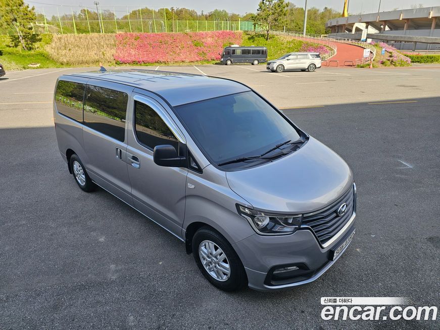 Hyundai Starex 2021