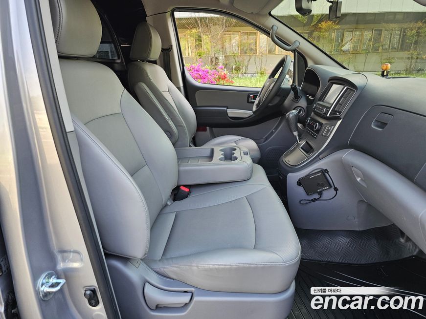 Hyundai Starex 2021