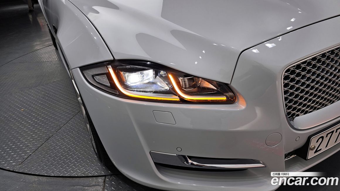 Jaguar XJ 2017