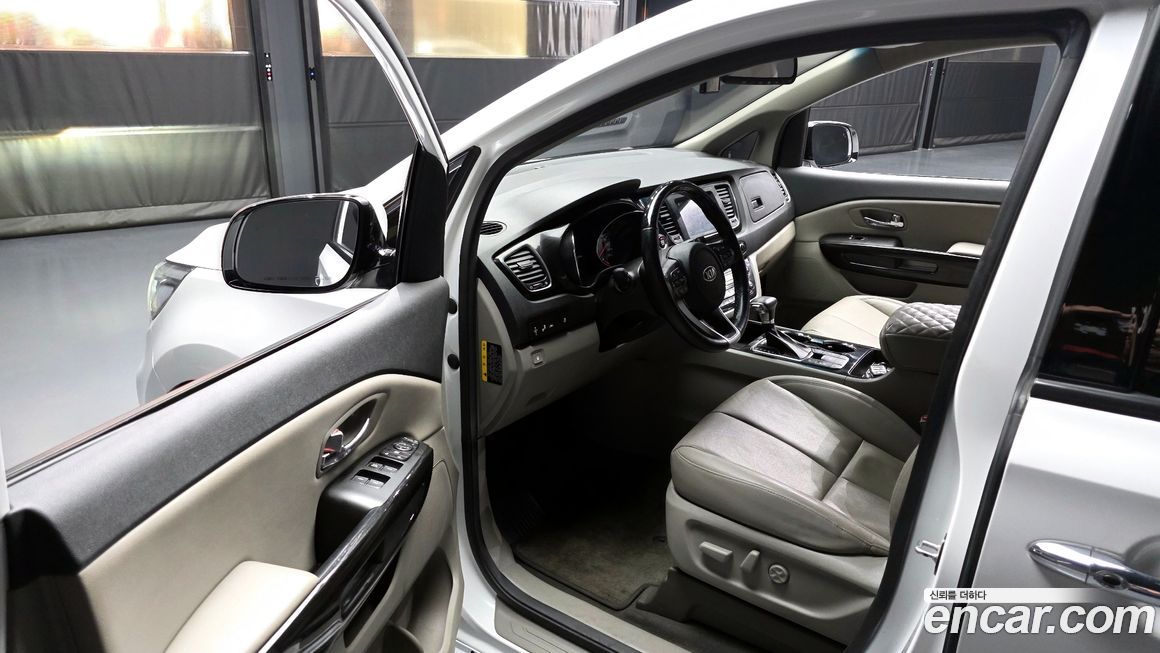 Kia Canival 2019