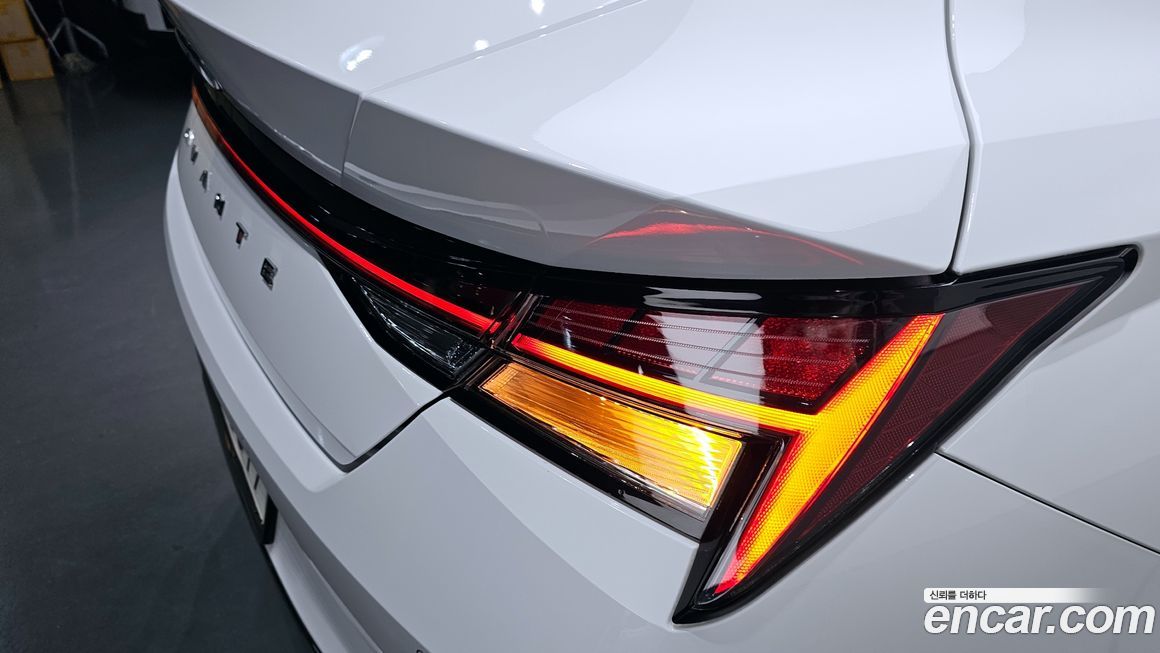 Hyundai AVANTE 2021