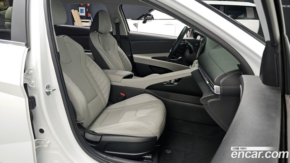 Hyundai AVANTE 2021