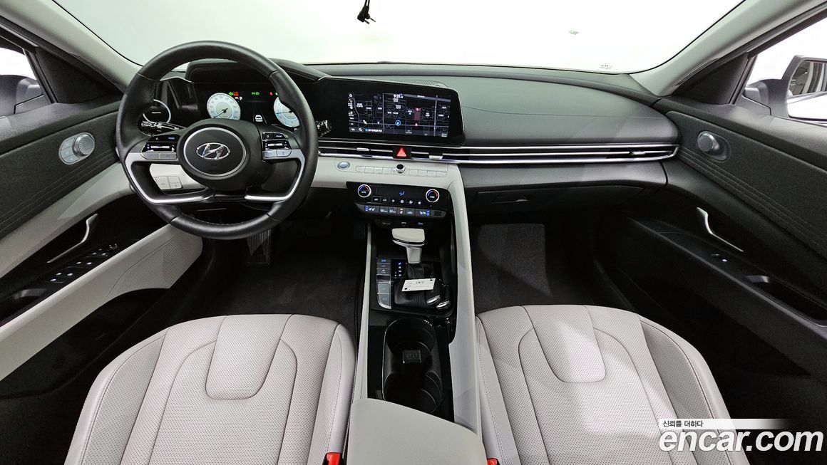 Hyundai AVANTE 2021