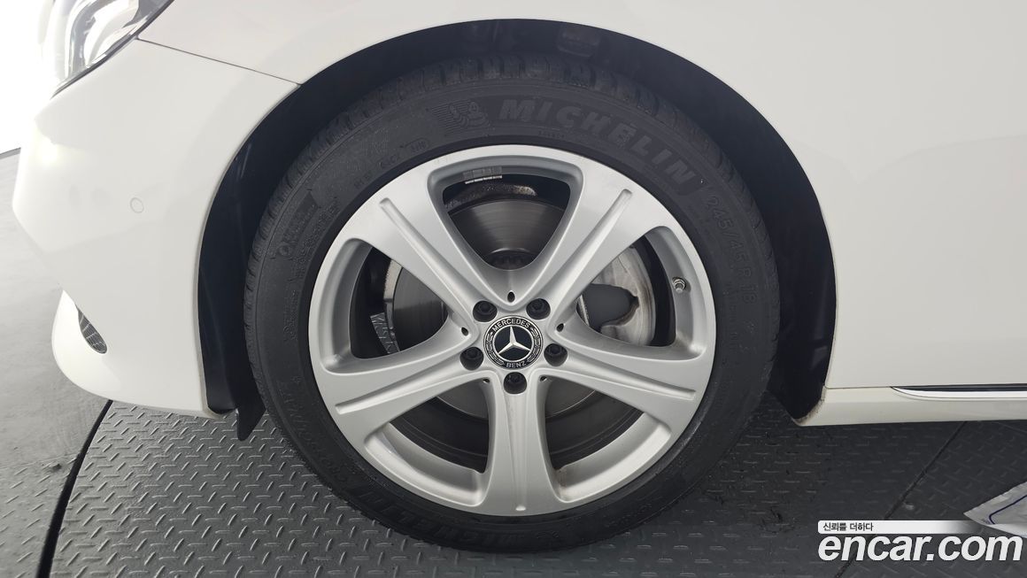 Mercedes-Benz E-Class 2017