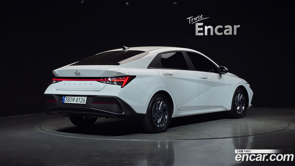 Hyundai AVANTE 2024