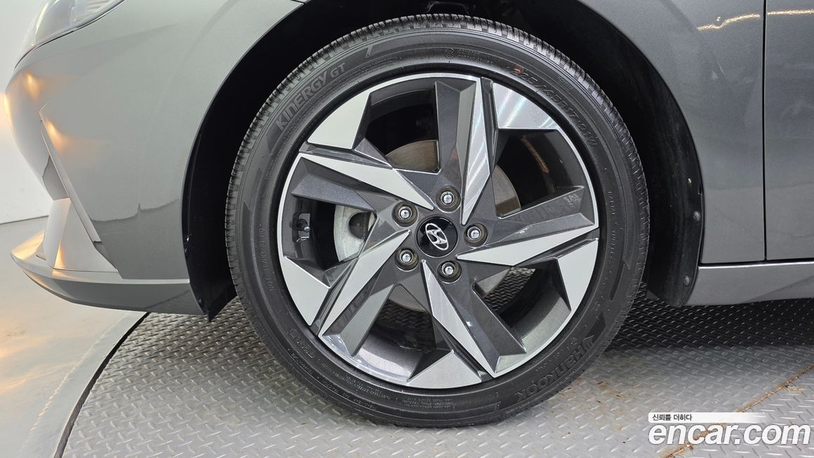 Hyundai AVANTE 2023