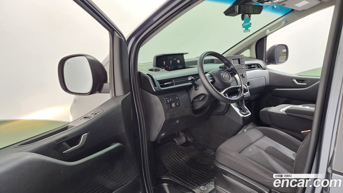 Hyundai Staria 2023