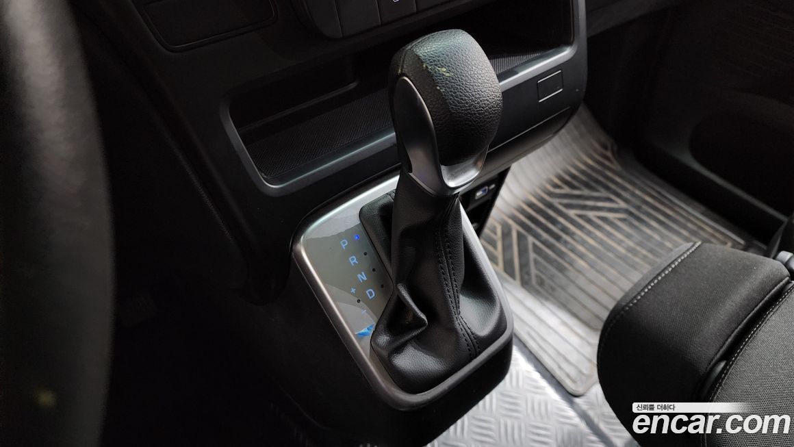 Hyundai Staria 2023