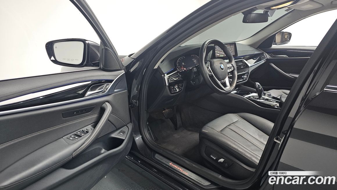 BMW 5-Series 2020