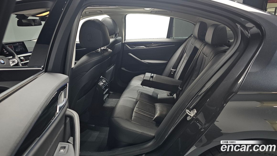 BMW 5-Series 2020
