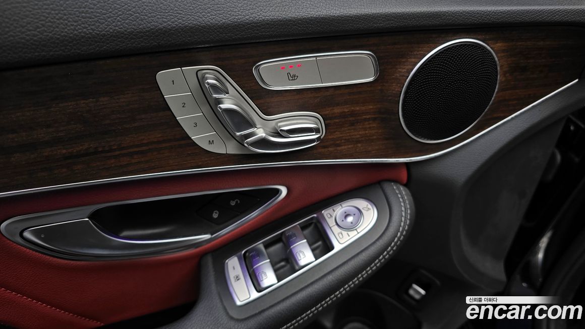 Mercedes-Benz C-Class 2019