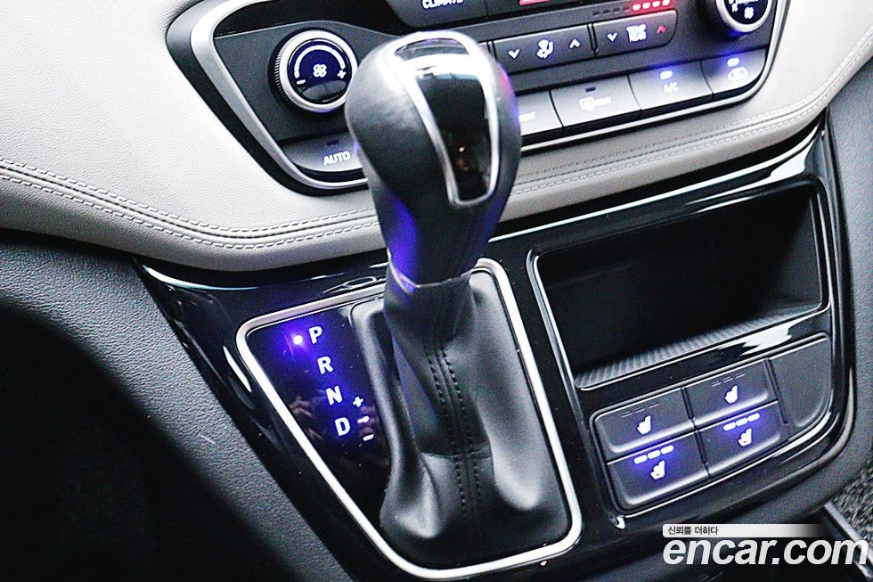 Hyundai Starex 2019