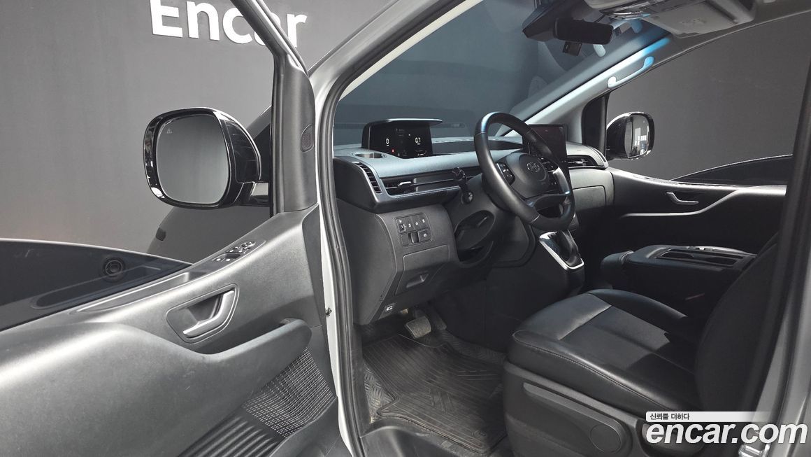 Hyundai Staria 2023