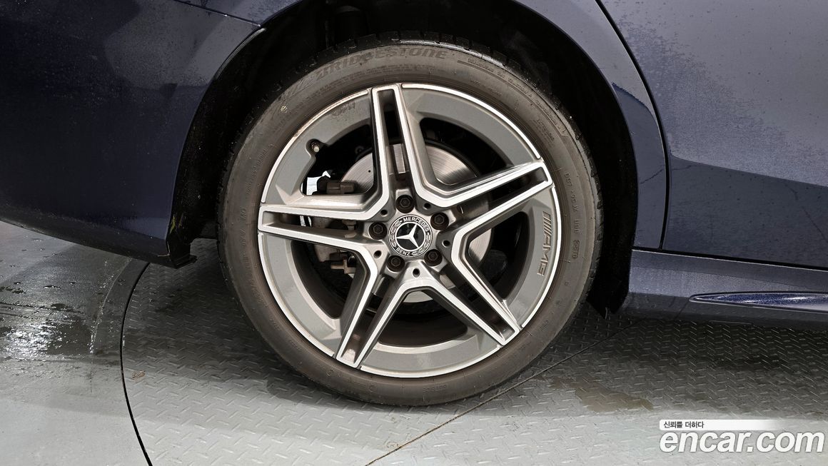 Mercedes-Benz C-Class 2019