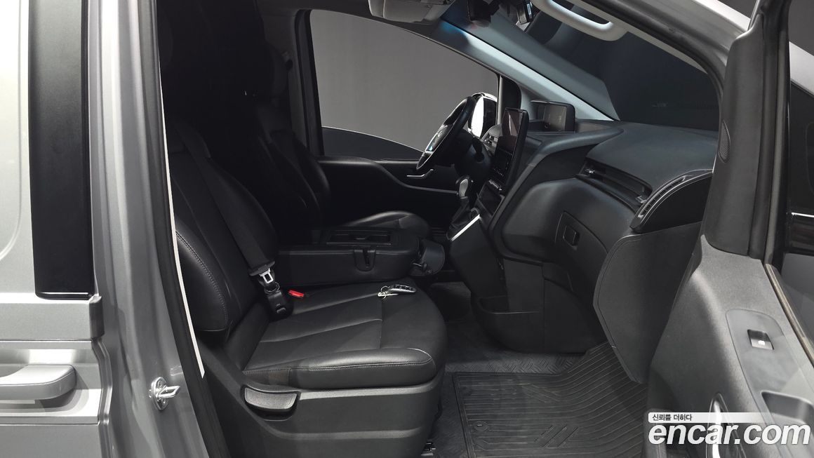 Hyundai Staria 2023