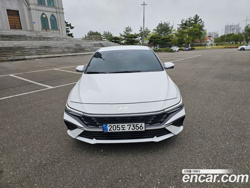 Hyundai AVANTE 2024