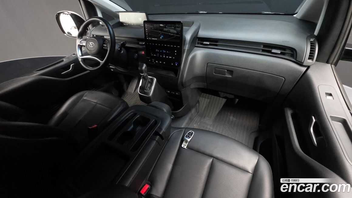 Hyundai Staria 2023