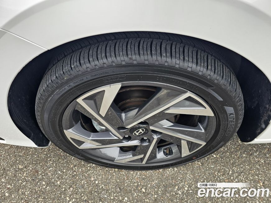 Hyundai AVANTE 2024