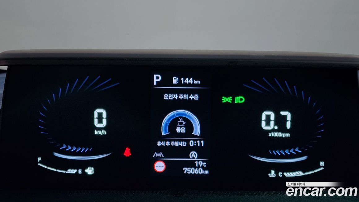 Hyundai Staria 2025