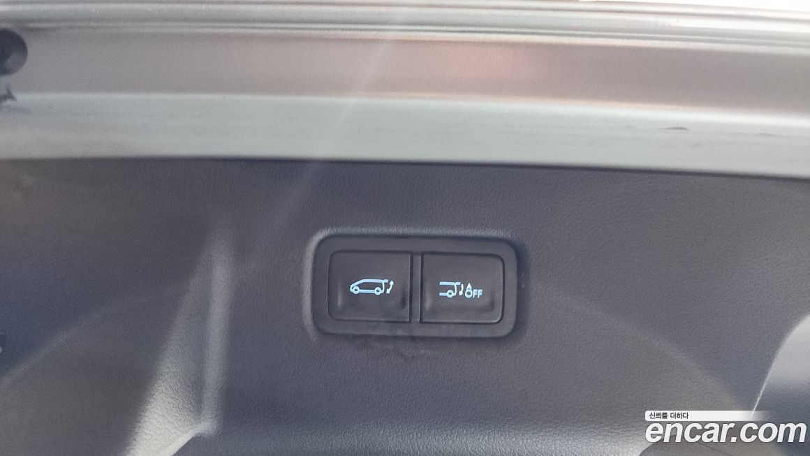 Hyundai Staria 2025