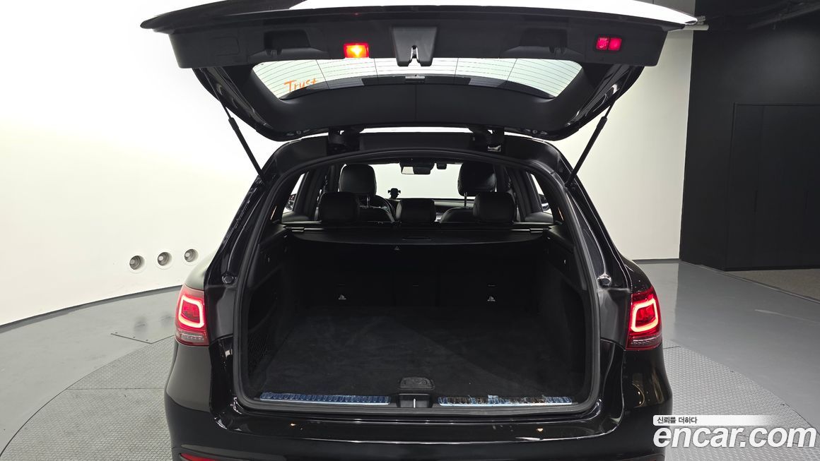 Mercedes-Benz GLC-Class 2020