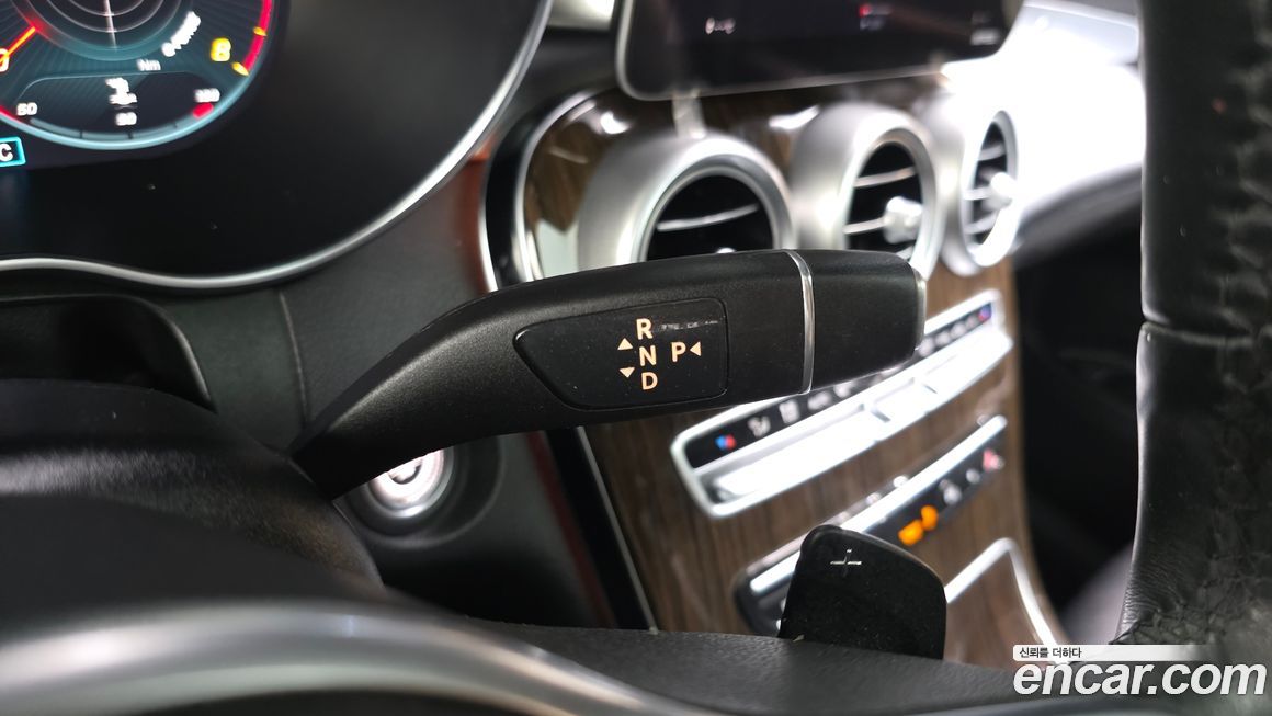 Mercedes-Benz GLC-Class 2020