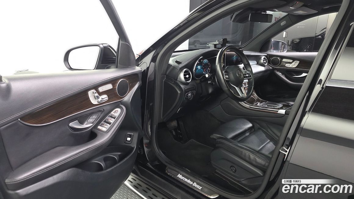 Mercedes-Benz GLC-Class 2020