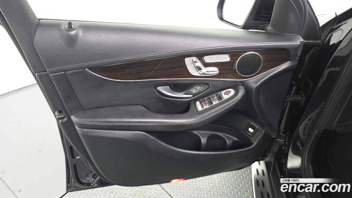 Mercedes-Benz GLC-Class 2020