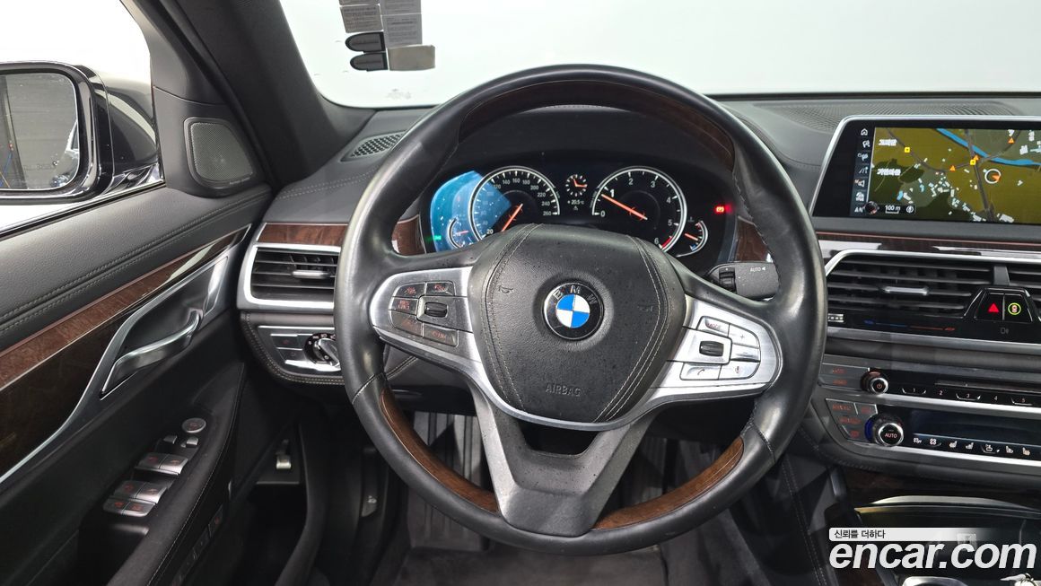 BMW 7-Series 2016